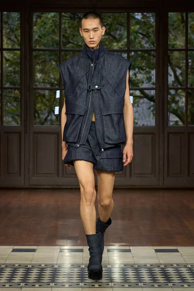 Look 23